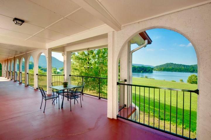 Elder Mountain Room At Tennessee Riverplace 채터누가 외부 사진